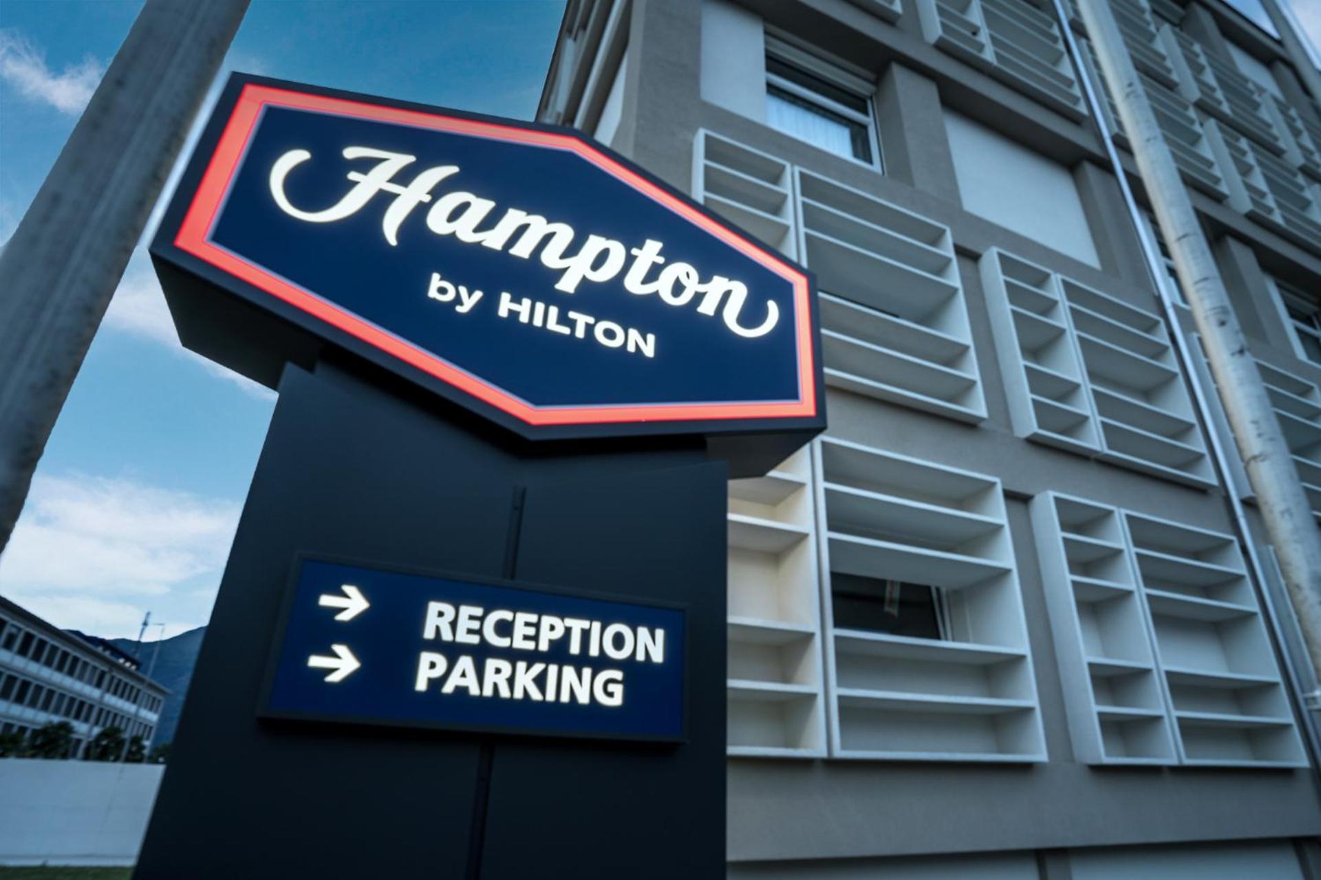Hampton By Hilton Locarno Hotel Losone Eksteriør billede